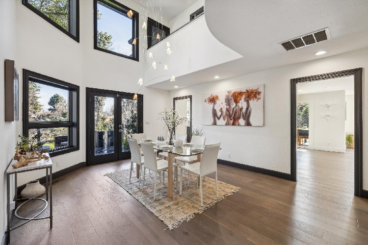 101 Bel Air Rd, Palo Alto, CA 90077