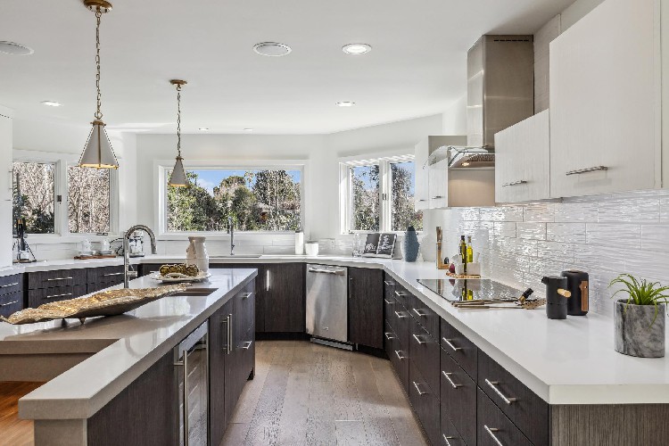 101 Bel Air Rd, Palo Alto, CA 90077